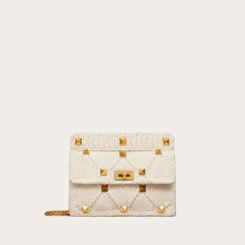  VALENTINO華倫天奴 22年秋冬 女士 單肩包 Grand sac Roman Stud en maille avec chaine 1W2B0