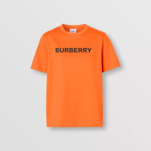  BURBERRY 22年秋冬 女士 徽標印花棉質 T 恤衫 80571291