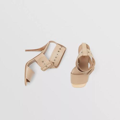  BURBERRY 22年秋冬 女士 扣環(huán)束帶羔羊皮細高跟鞋 80569021