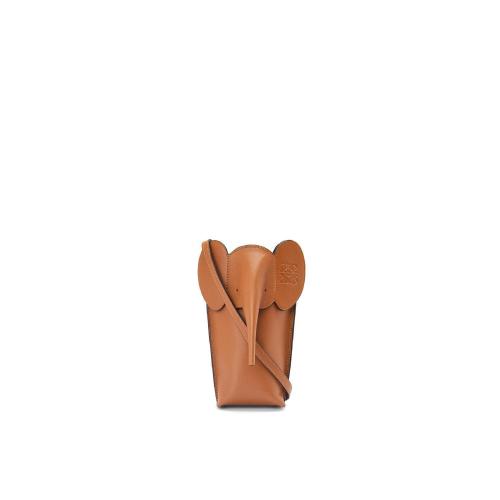  LOEWE羅意威 22年秋冬 女士 單肩包 Elephant Pocket in classic calfskin C623B02X04-2530