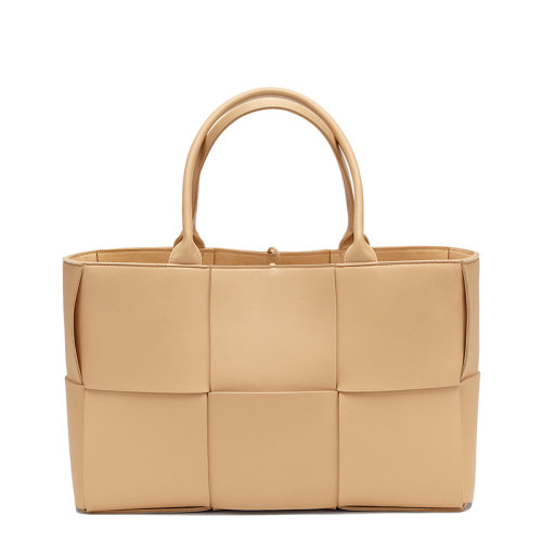 Bottega Veneta/葆蝶家 經(jīng)典ARCO TOTE系列 女士杏仁色羊皮牛皮Intrecciato編織單肩手提托特包609175VMAY52700