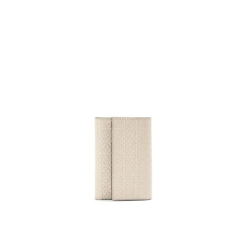  LOEWE羅意威 22年秋冬 女士 錢包 Repeat small vertical wallet in embossed calfskin C499S9 預定商品1-3周發貨
