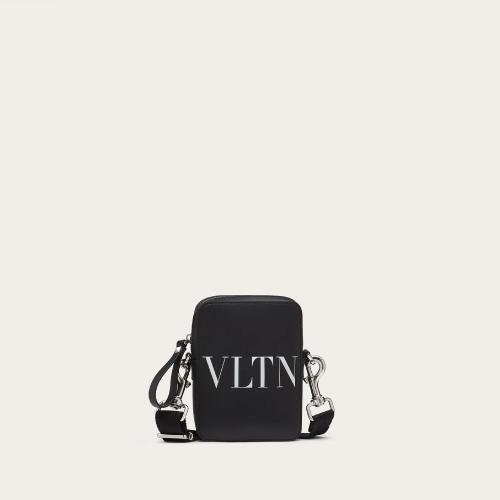  VALENTINO華倫天奴 22年春夏 男士 單肩包 PETIT SAC a BANDOULIERE VLTN EN CUIR 1Y2B0943WJW