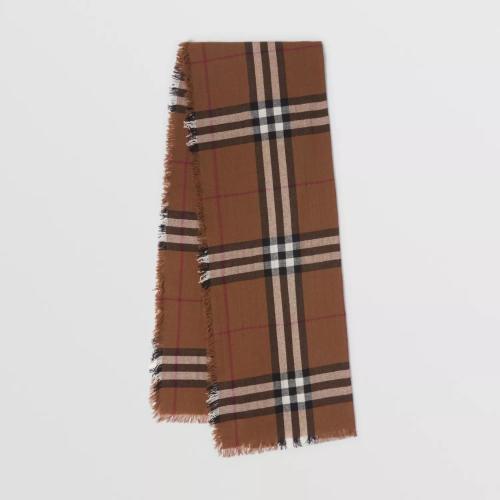  BURBERRY 22年秋冬 女士 格紋羊絨圍巾 80462131 預定商品1-3周發貨