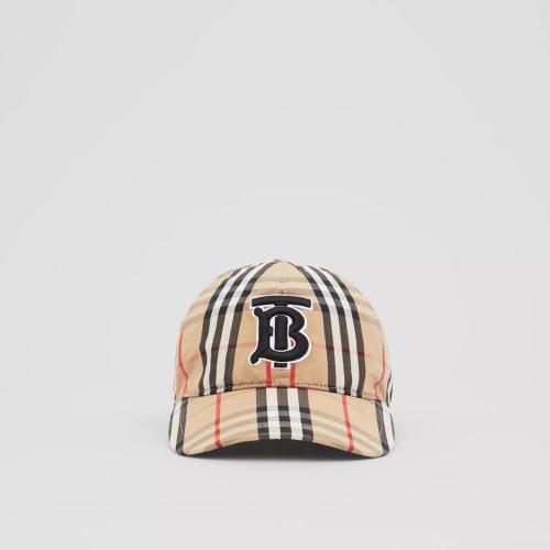  BURBERRY 22年秋冬 男士 Vintage 格紋專屬標識圖案棉質棒球帽 80385041 預定商品1-3周發貨