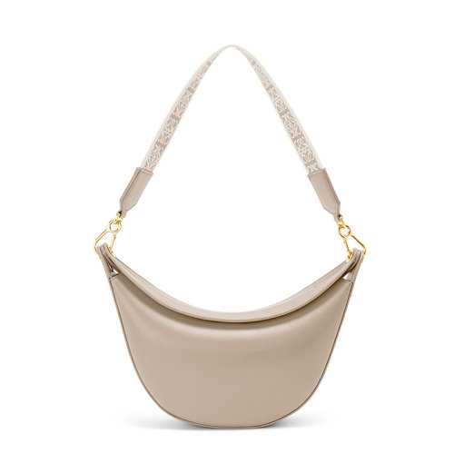 LOEWE/羅意威 22新款Luna系列 女士小號淺燕麥色緞面小牛皮半月形流浪包單肩手提腋下包A923PM1X01-2461