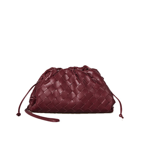 Bottega Veneta/葆蝶家 THE POUCH迷你系列 波爾多色編織Intrecciato羊皮云朵包手拿斜挎包585852VCPP16206