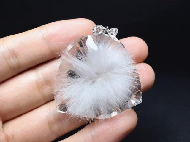 為什么兔毛水晶這么貴？探究兔毛水晶價格背后的原因