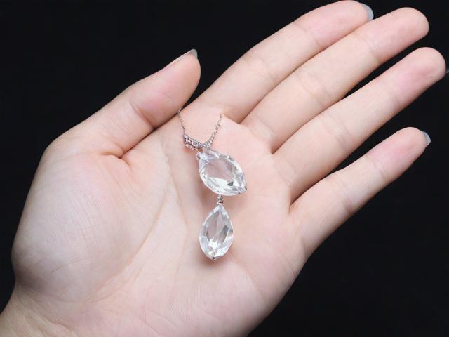 為什么白水晶價格低很多？探究其原因