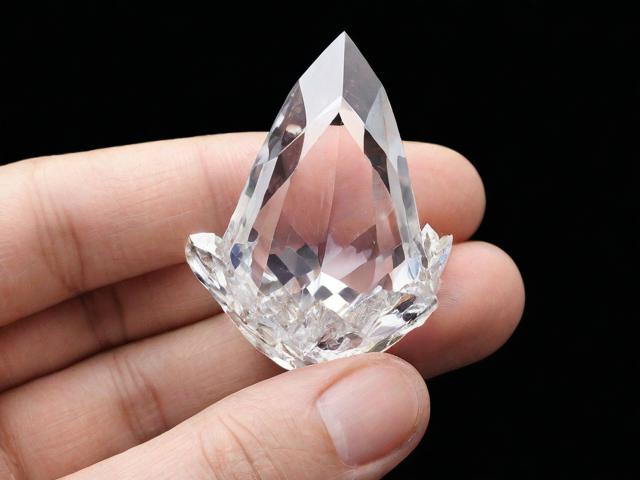 為什么會生長水晶？水晶生長的原理和過程是怎樣的？