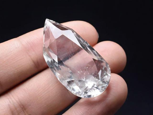 冰洲石為什么叫水晶？解析冰洲石的成因及特點