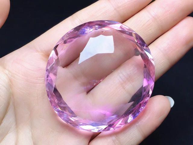 為什么粉水晶會變色？