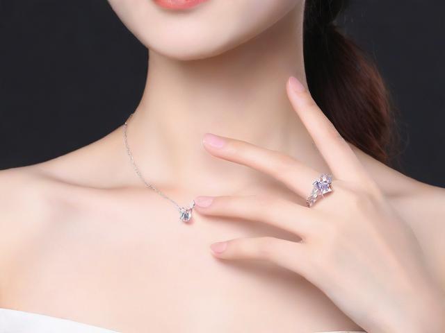 水晶為什么女生戴：解讀水晶在女性生活中的重要意義