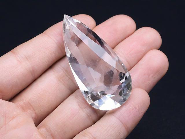 水晶能用清水泡嗎？為什么清水泡水晶？