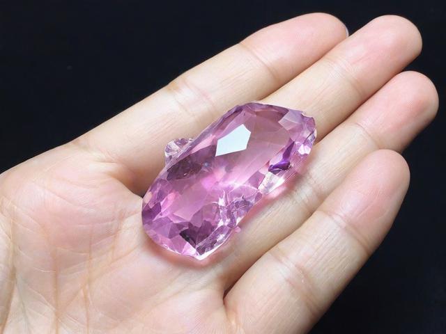 粉水晶容易碎嘛？為什么會容易碎？
