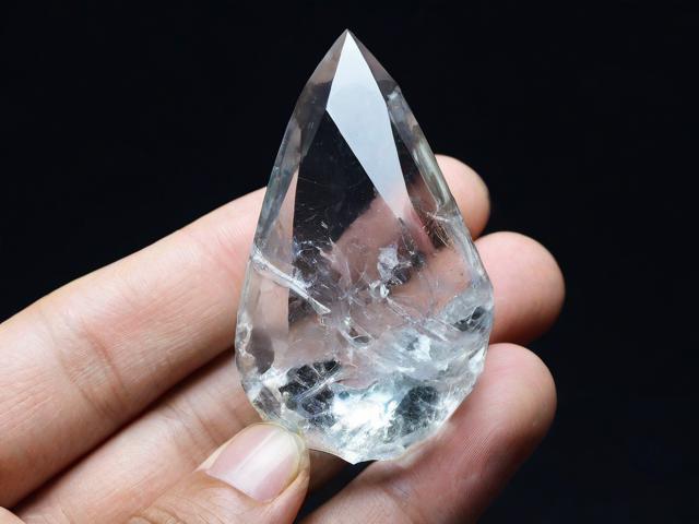 為什么幽靈水晶會出現(xiàn)裂紋？