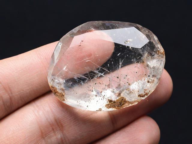天然水晶會有坑嗎？為什么會出現坑洞現象？
