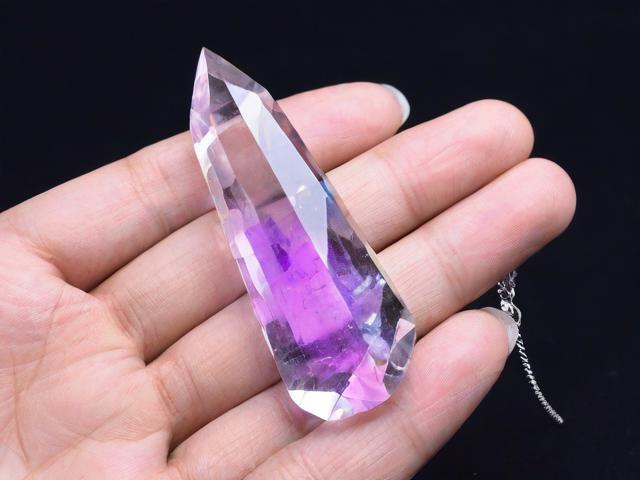 鹽源水晶會變色嗎？為什么會變色？