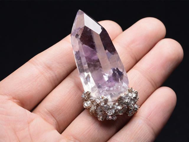 為什么中國有水晶礦石？
