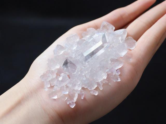 水晶粉為什么難磨碎呢？