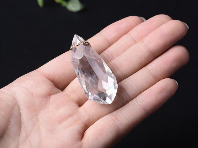 散石是水晶嗎？為什么會有這種疑問？