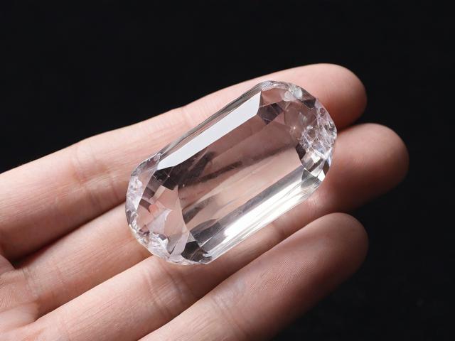 為什么不能隨意摸自制水晶？