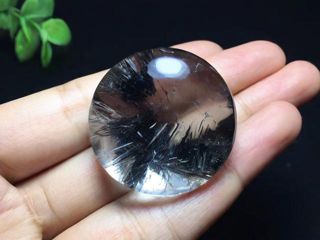 為什么天然水晶酸洗后會變黑？