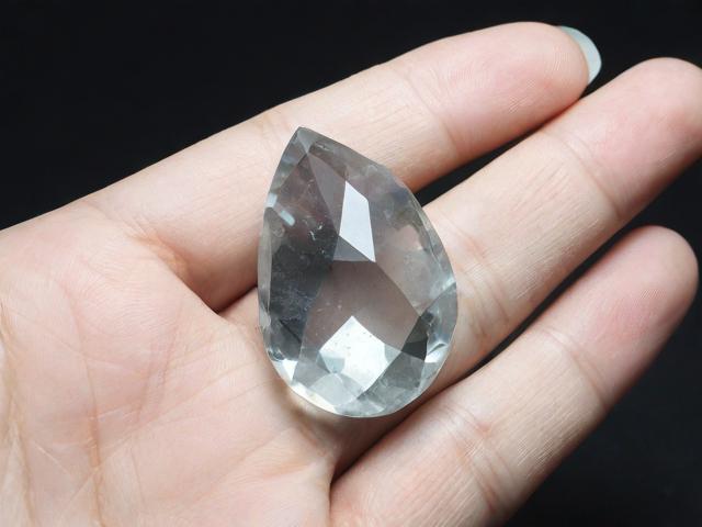 水晶灰為什么有點發青？原因及解決方法詳解